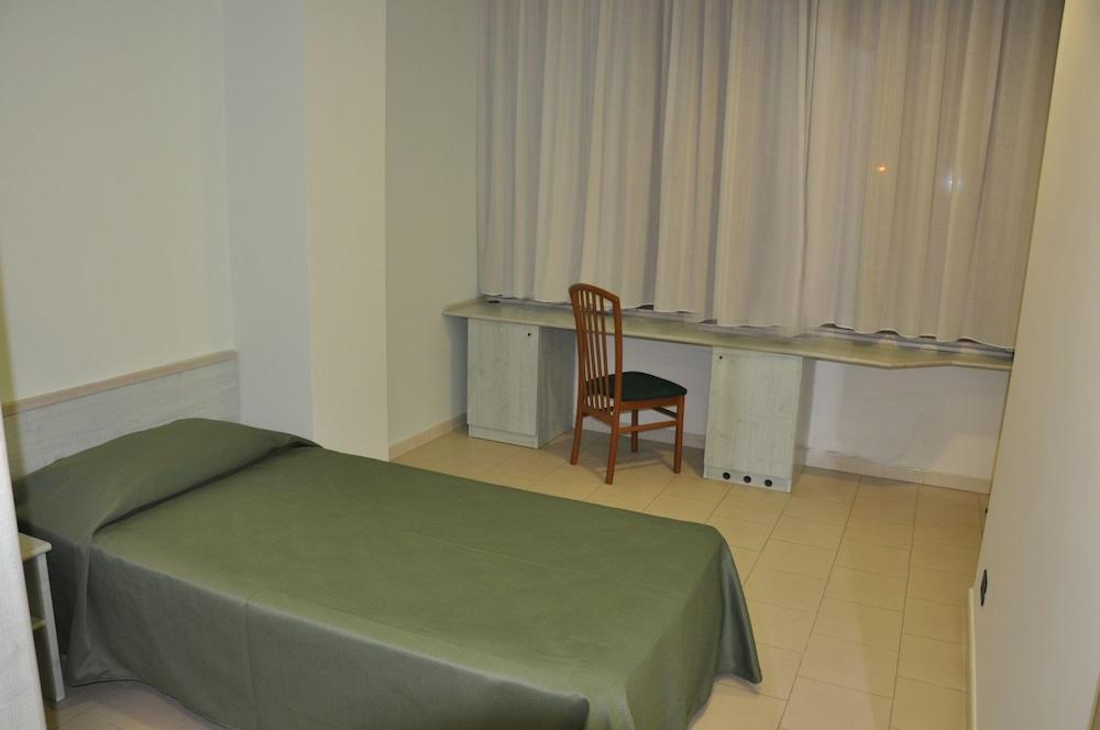 Hotel Inn Giardini Naxos Exterior photo